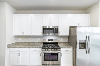 Evolv at stonehaven townhomes in white plains, maryland kitchen
